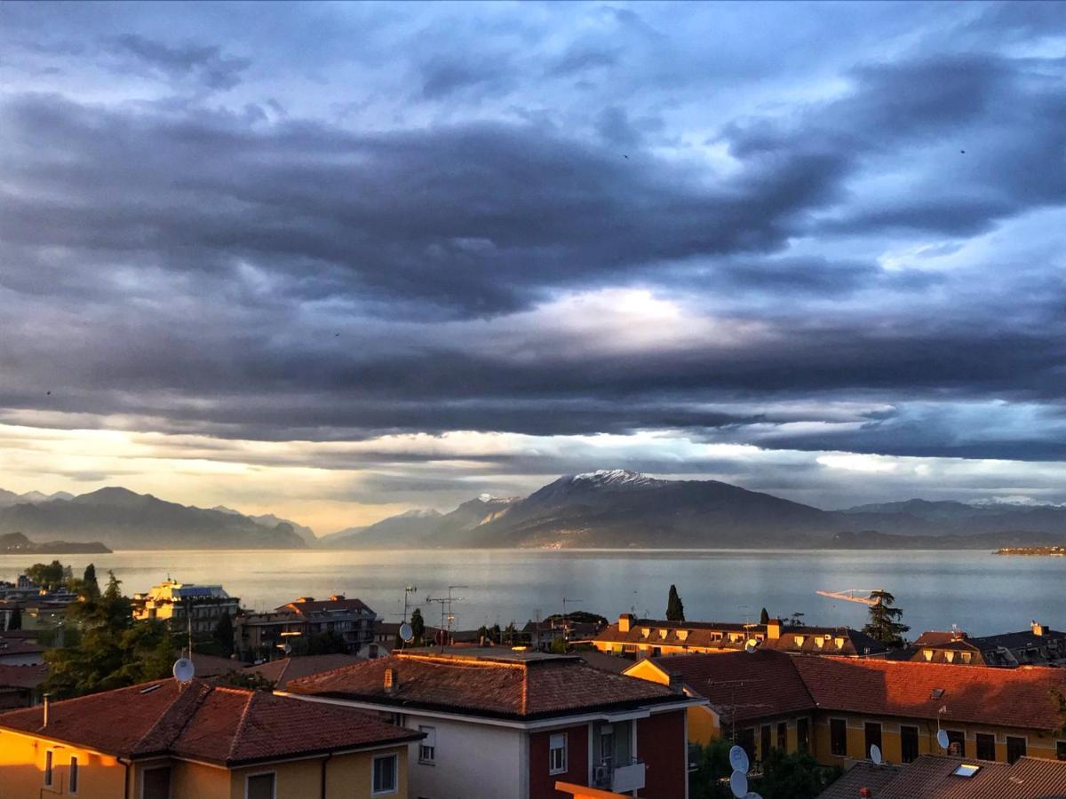 Casa Mariposa Apartment Desenzano del Garda Luaran gambar